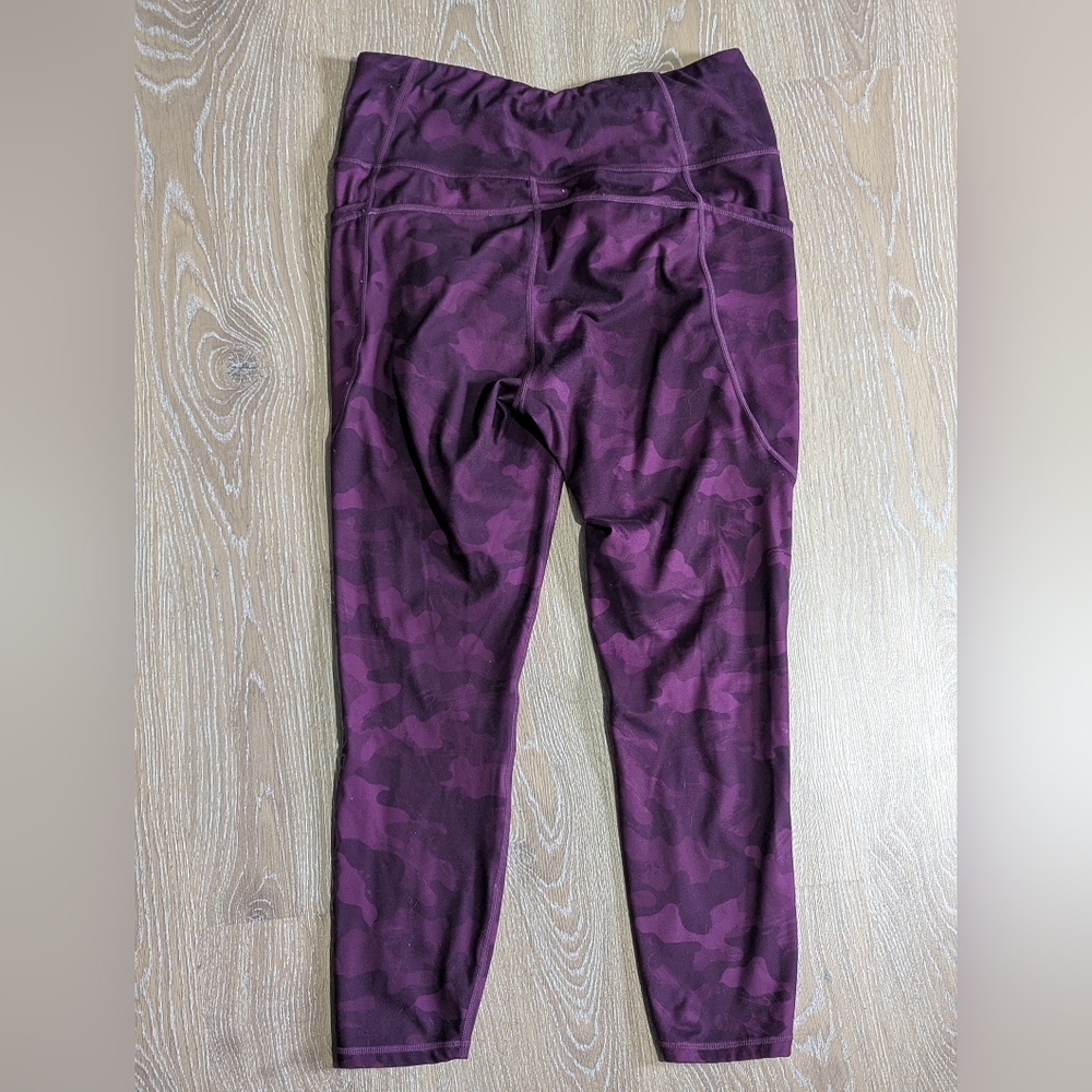 Reebok High Rise Women's Large‎ Purple Camo Leggings With Pockets - Picture 5 of 5